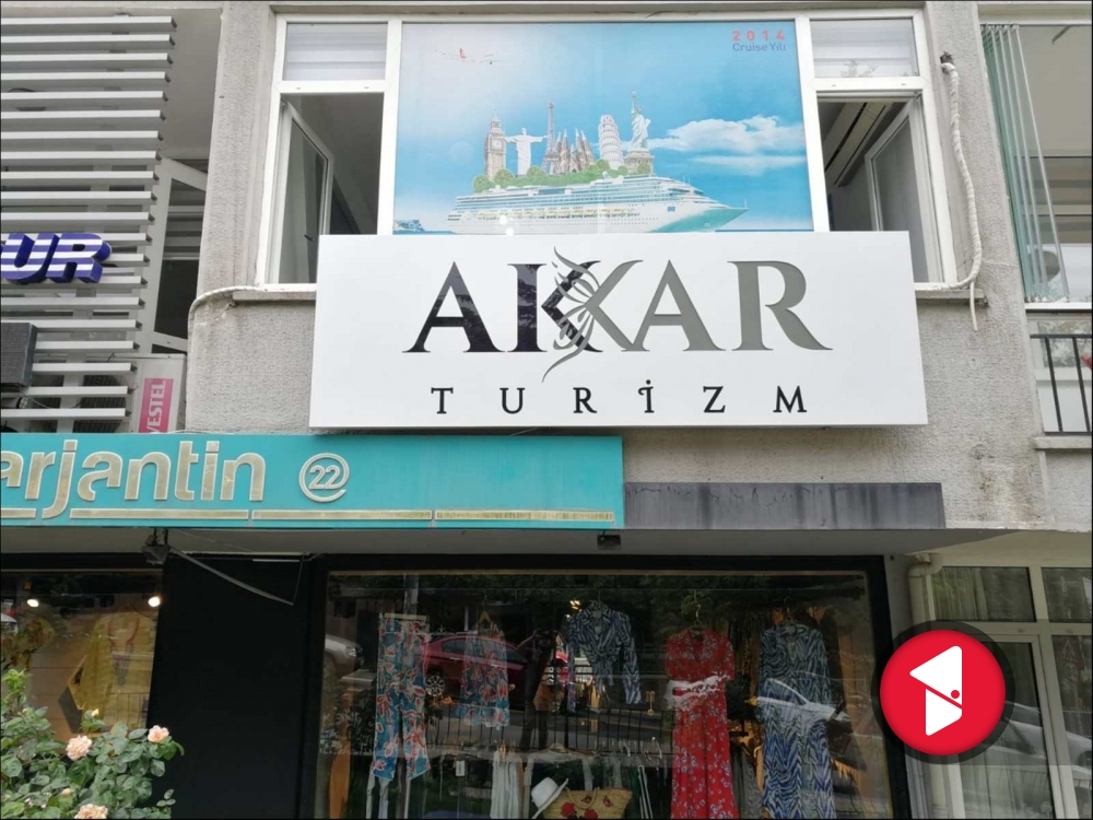 Turizm ışıklı tabela