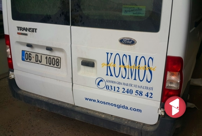 Kosmos Gıda Ford Transit araç kaplama arkadan görünüm.