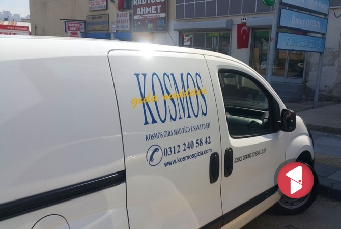 Kosmos Gıda Fiat Fiorino araç kaplama yandan görünüm.