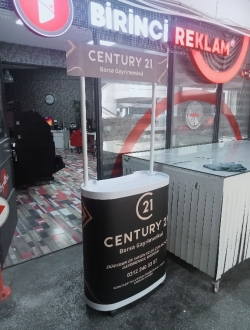 Century 21 emlakçı tanıtım stantı