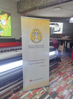 Selçuk Üniversitesi Roll Banner