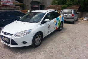 Site Plus Ford Focus aracının folyo kaplama hizmeti.