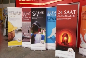 Site Plus roll bannerları.